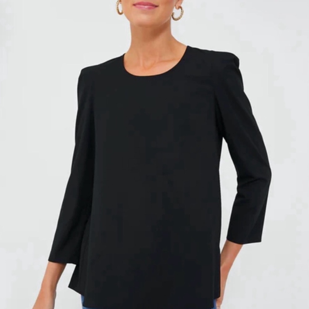 NWT black Tuckernuck Pomander Place top